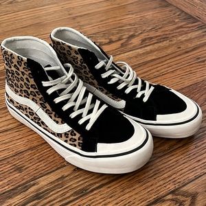 Vans Sk8-Hi Decon Leopard Print Womens 7